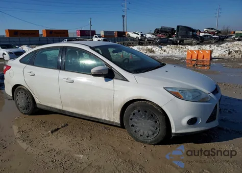 2013 Ford Focus Se z USA, uszkodzony, nr VIN 1FADP3F2XDL122575